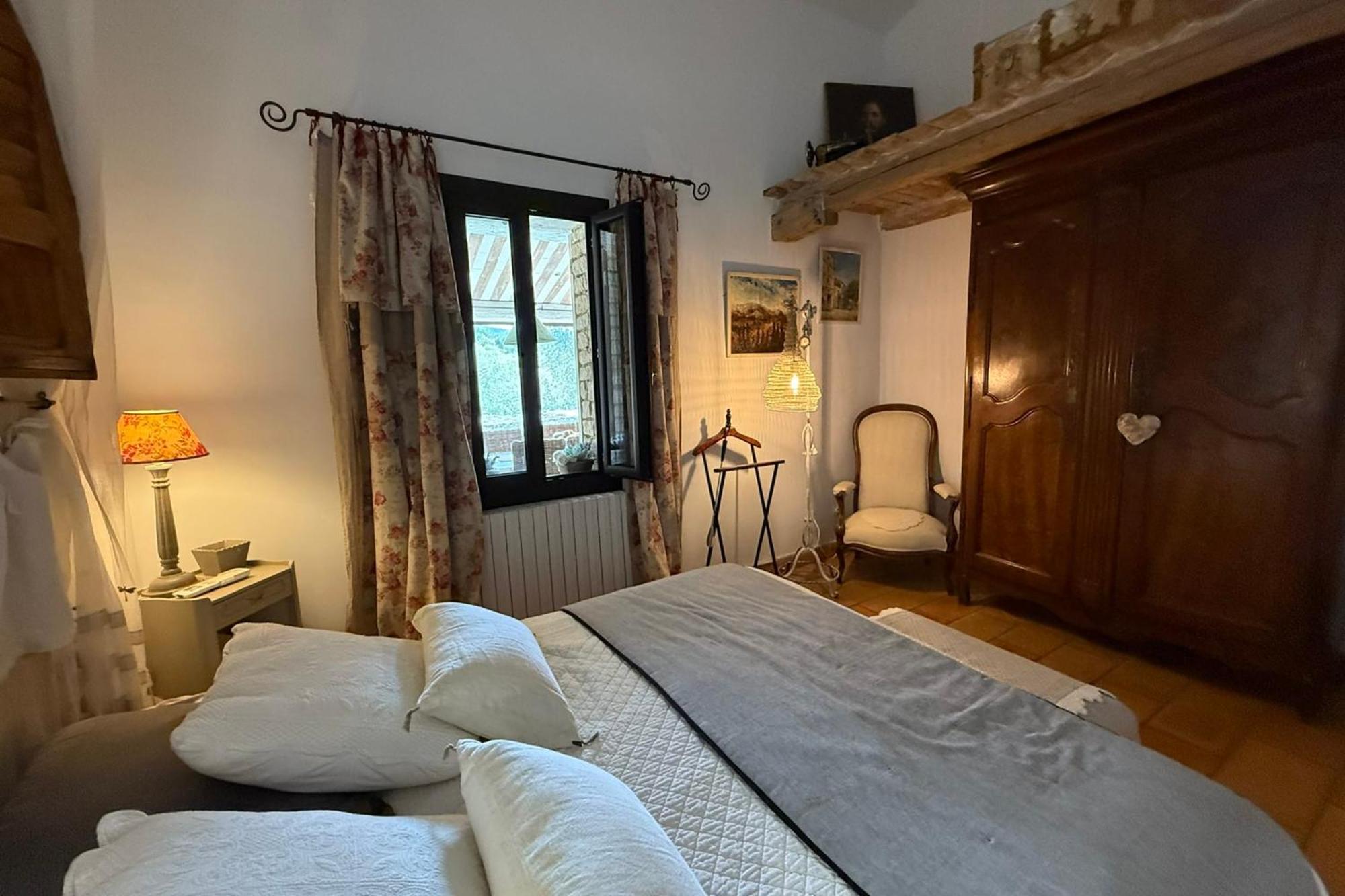 Beautiful Provencal Villa With Pool And Jacuzzi Lacoste  Exteriér fotografie